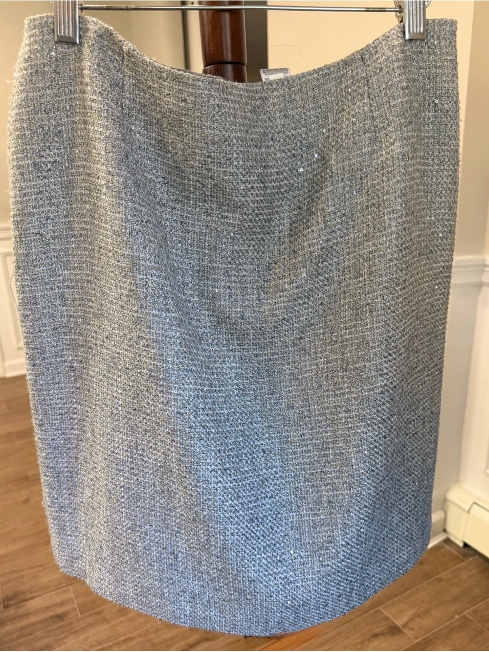 Tahari Silver-Gray Tweed Pencil Skirt
